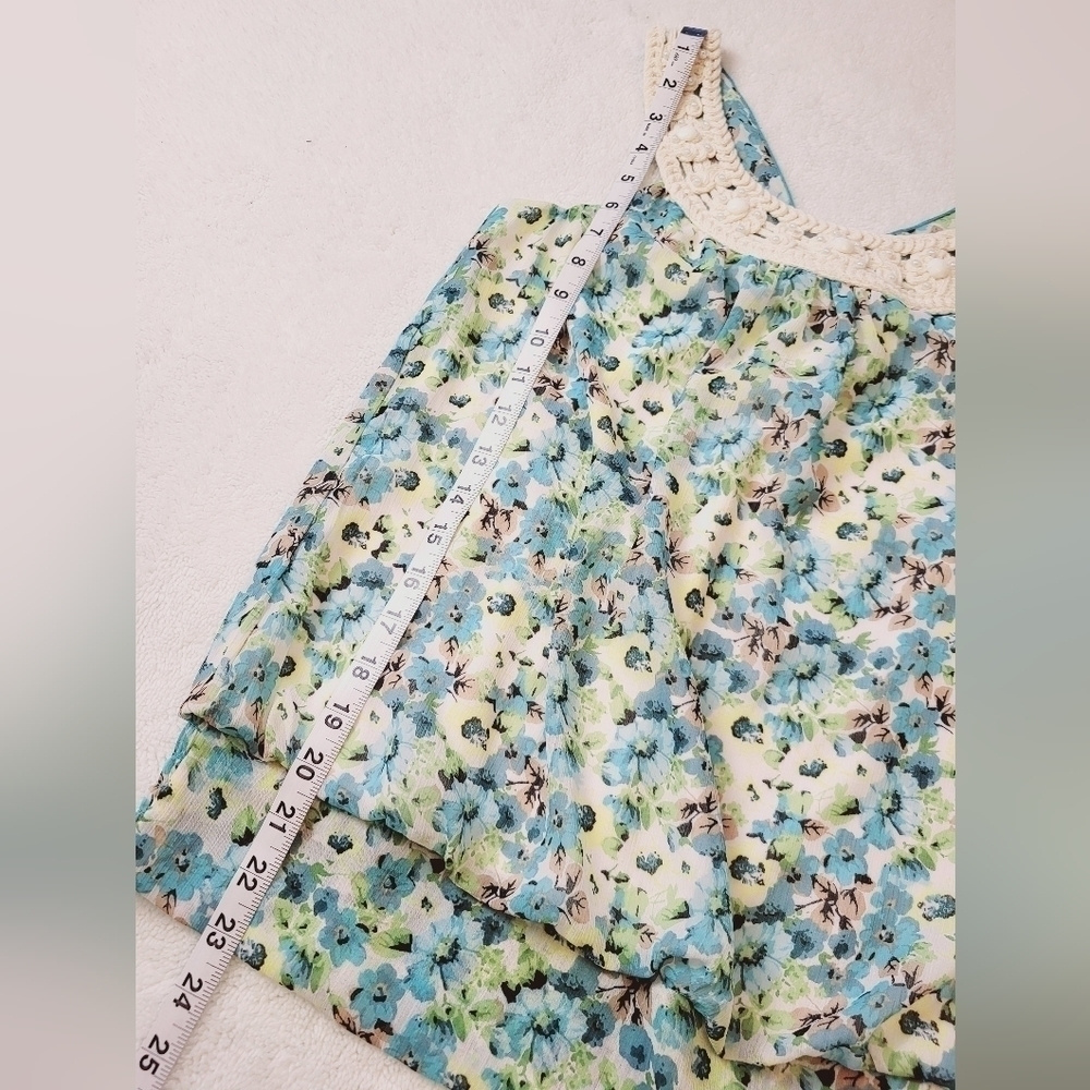 IZ Byer Pastel Blues and Greens Floral Top Women's Size Small NWT - Picture 8 of 8